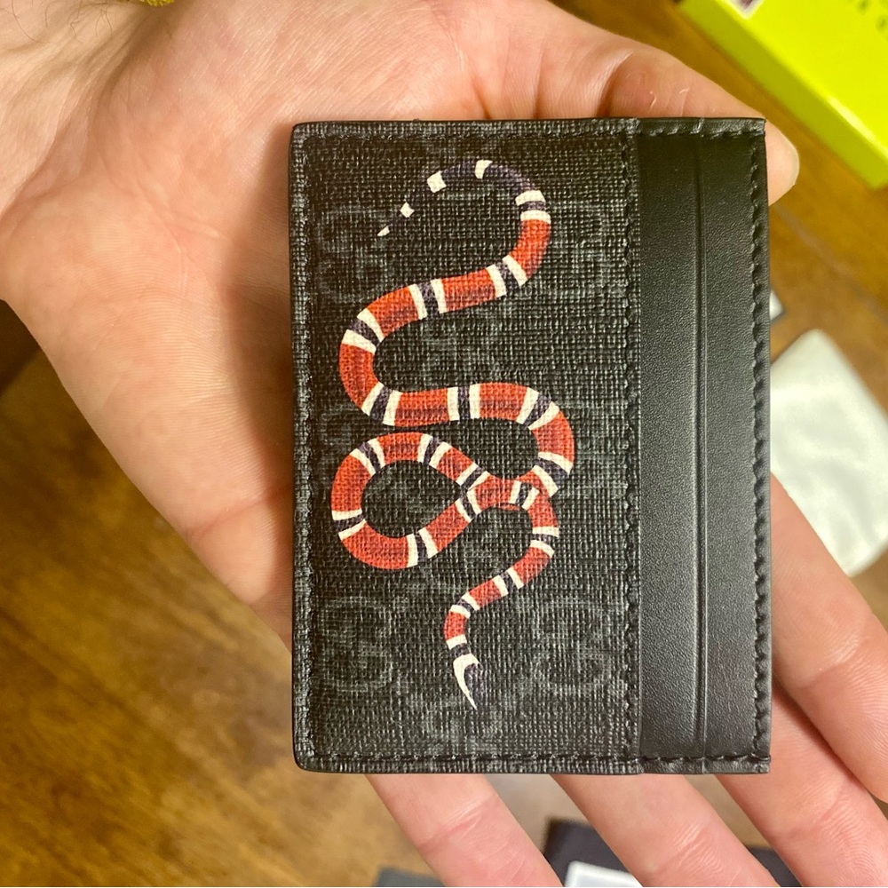 Brand new Gucci Kingsnake small wallet